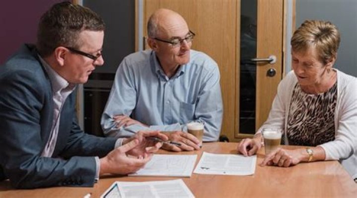 The care needs assessment: support for people with dementia