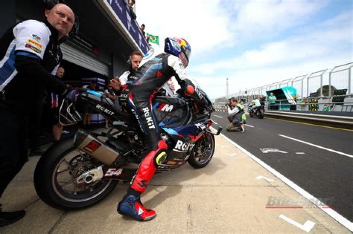 Toprak Razgatlioglu ‘really sad’ as mechanical issue ends Race 2 hopes | World Superbikes